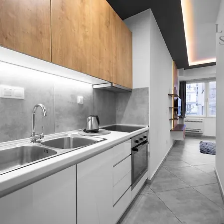 Adelle Apartments, The Luxury Lejlighed