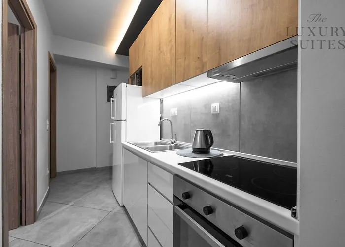 Adelle Apartments, The Luxury *