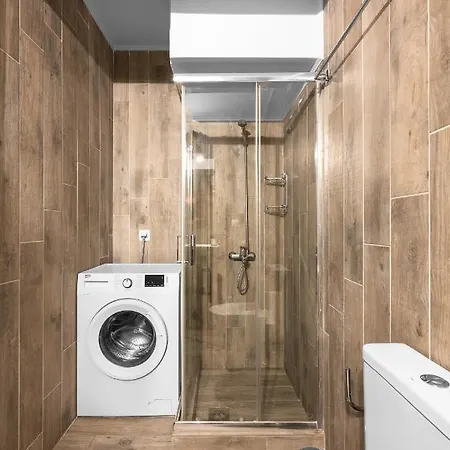 Adelle Apartments, The Luxury