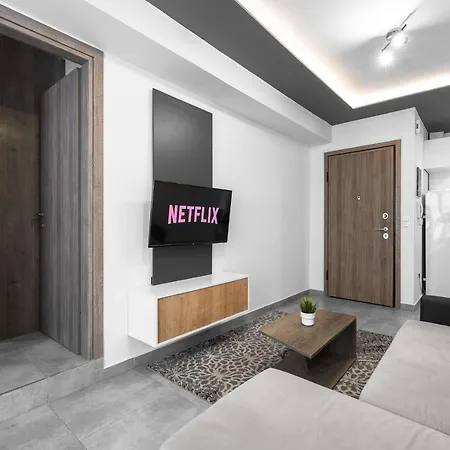 Апартаменты Adelle Apartments, The Luxury *