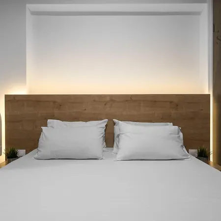 Adelle Apartments, The Luxury *