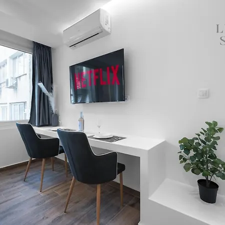 Adelle Apartments, The Luxury * Салоники