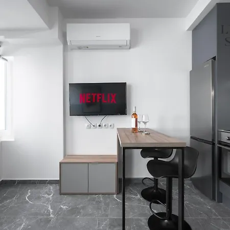 Διαμέρισμα Adelle Apartments, The Luxury *