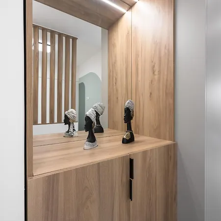 Adelle Apartments, The Luxury Apartment *