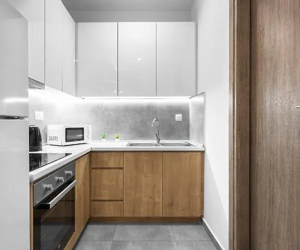 Adelle Apartments, The Luxury